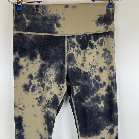 SAVVI Reef Leggings, Size Medium - Picture 2 of 6